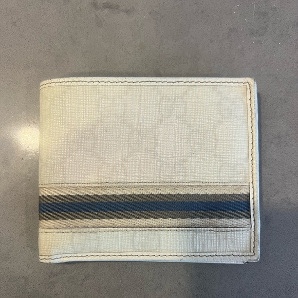 Gucci Other - Gucci GG Supreme Signature Web Bifold Wallet - White/Cream